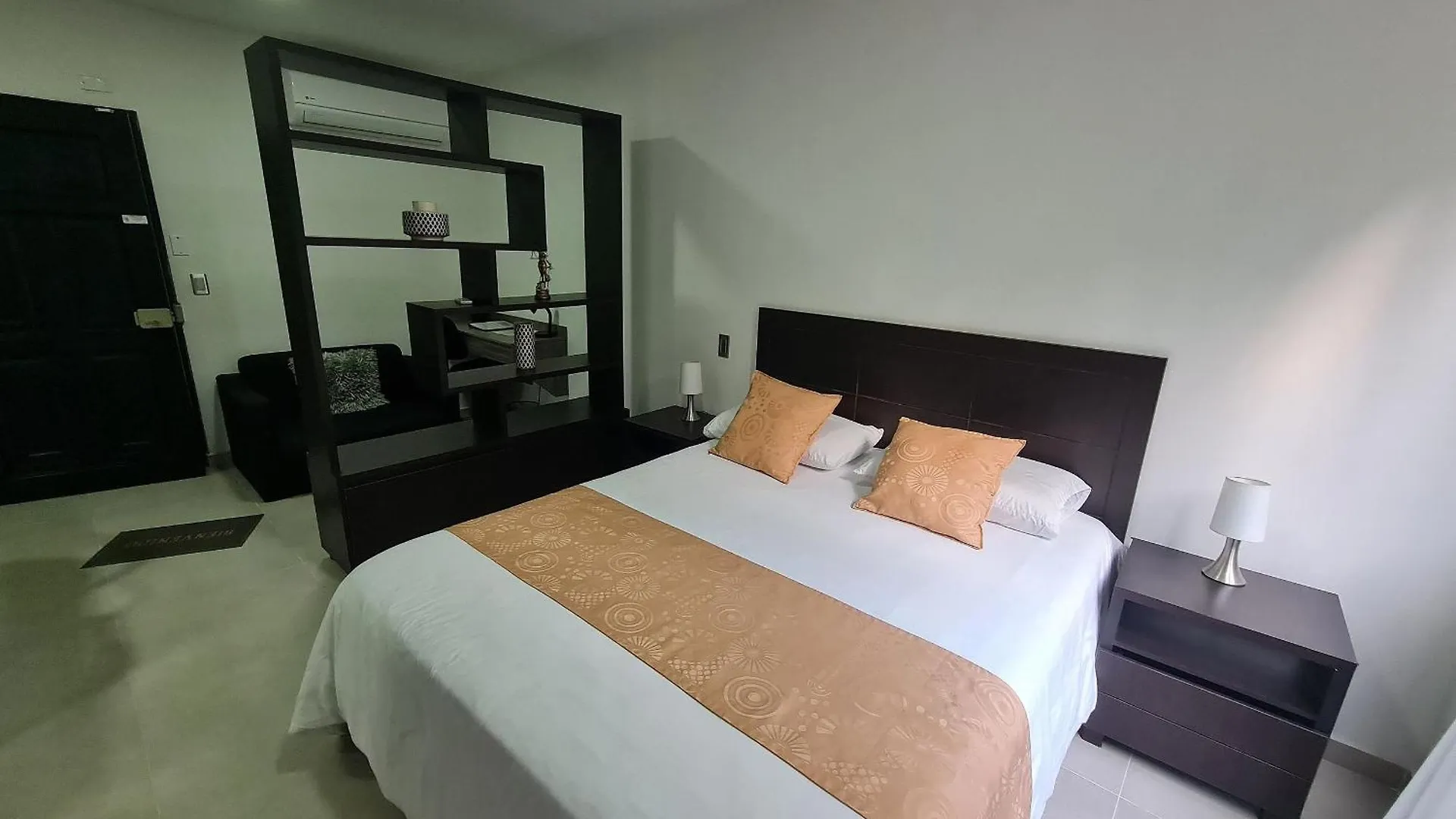 305 Moderno Aparta-Suite En Versalles Tipo Loft - Cali Tower Suites & Lofts 0*,  Colombia