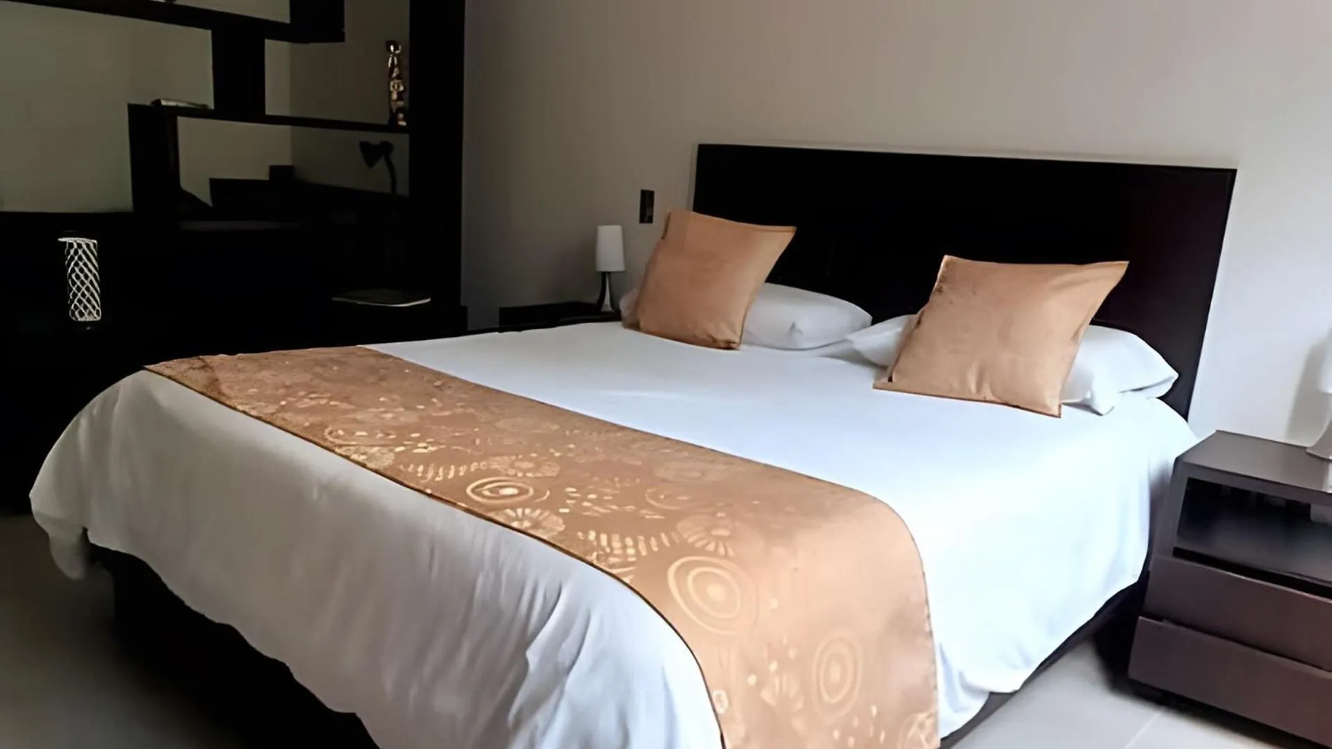 305 Moderno Aparta-Suite En Versalles Tipo Loft - Cali Tower Suites & Lofts 0*,